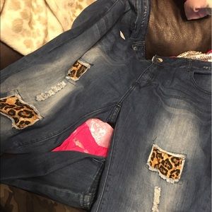 L&B leopard patch jeans size 22